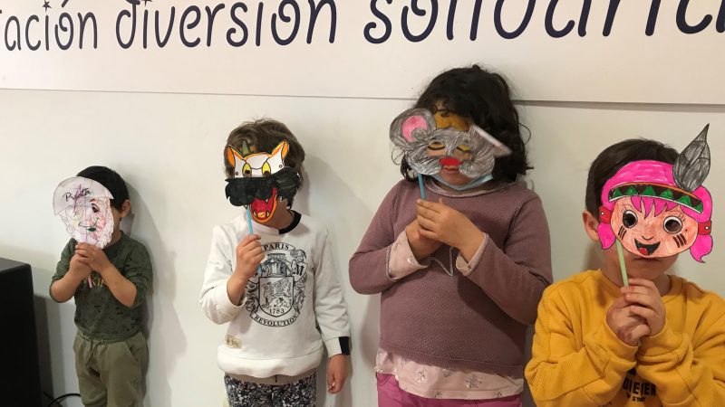 NIÑOS CARETAS
